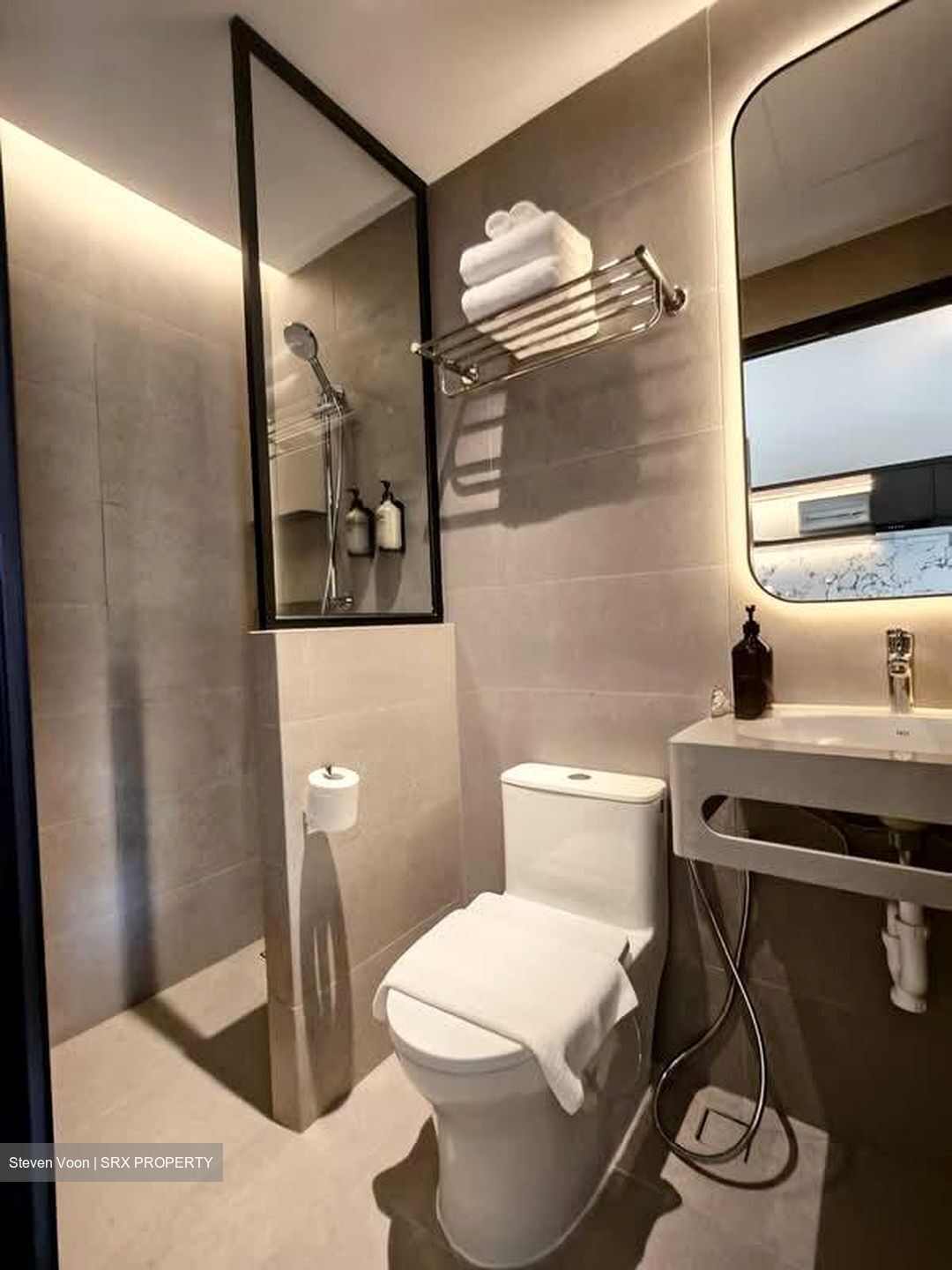 Jalan Loyang Besar (D17), Condominium #607939171